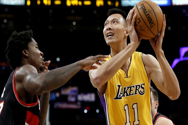 在NBA打過(guò)球的中國(guó)球員有哪些？